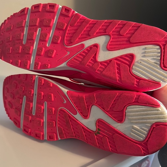 Nike Air Max Pink Sneakers - Picture 4 of 4